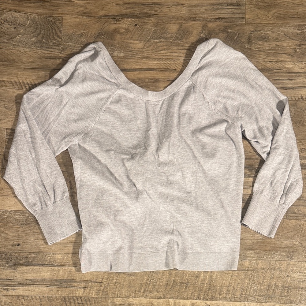 Victoria’s Secret Gray Twist Open Back 3/4 Sleeve Sweater - Size L
